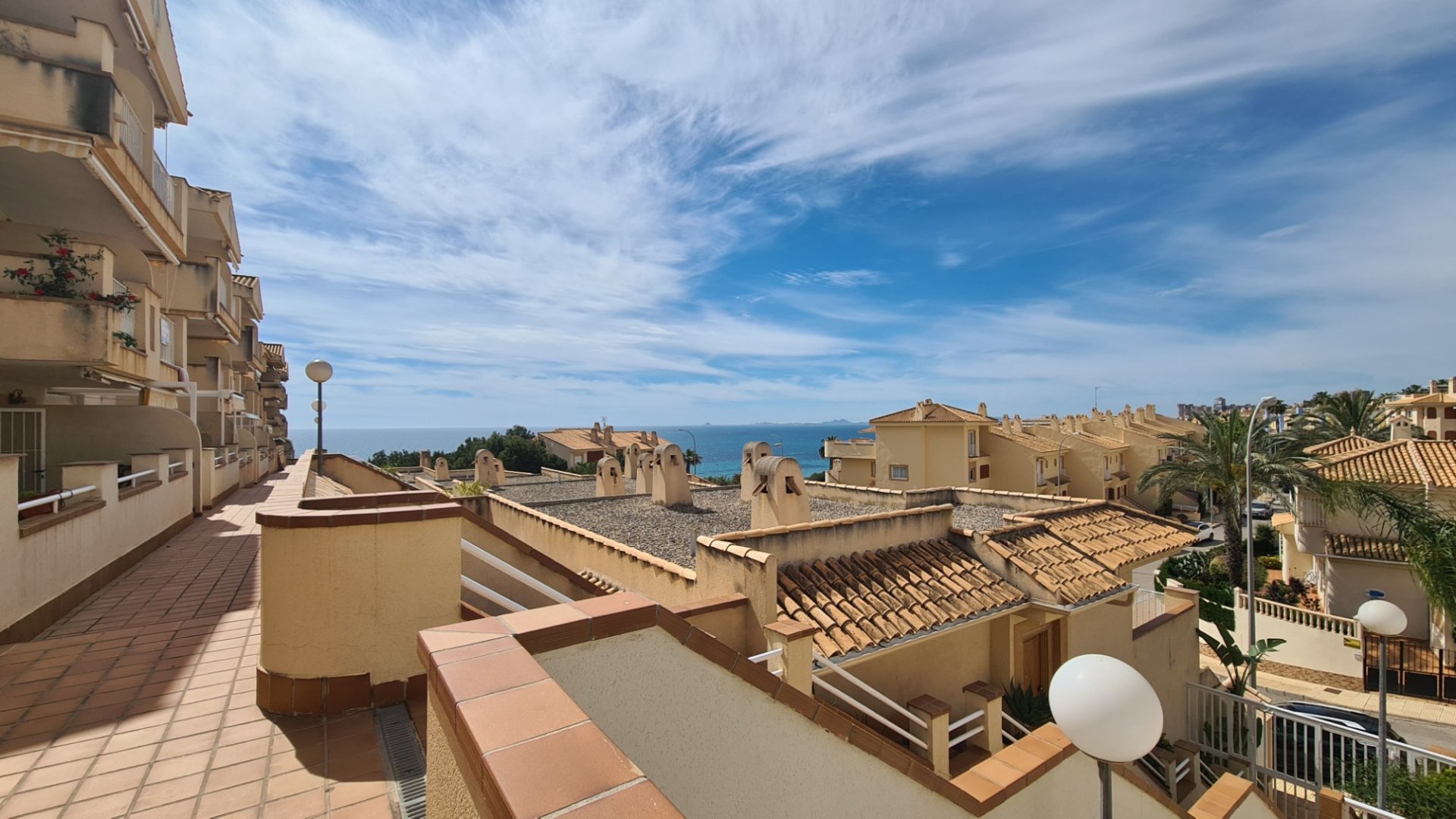 Apartamento en Alicante, España 3 dormitorios,  No. 133643
