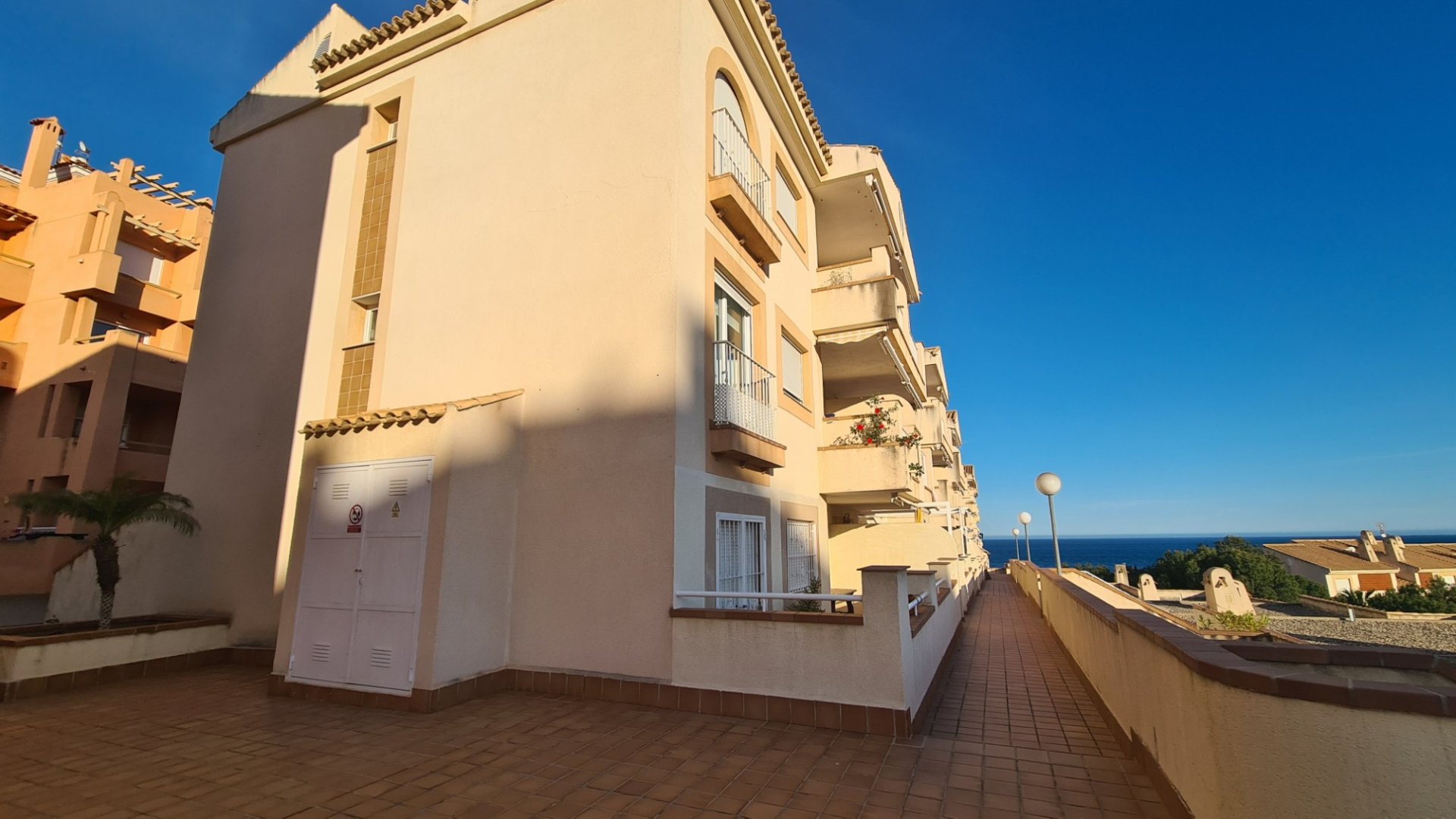 Apartamento en Alicante, España 3 dormitorios,  No. 133643
