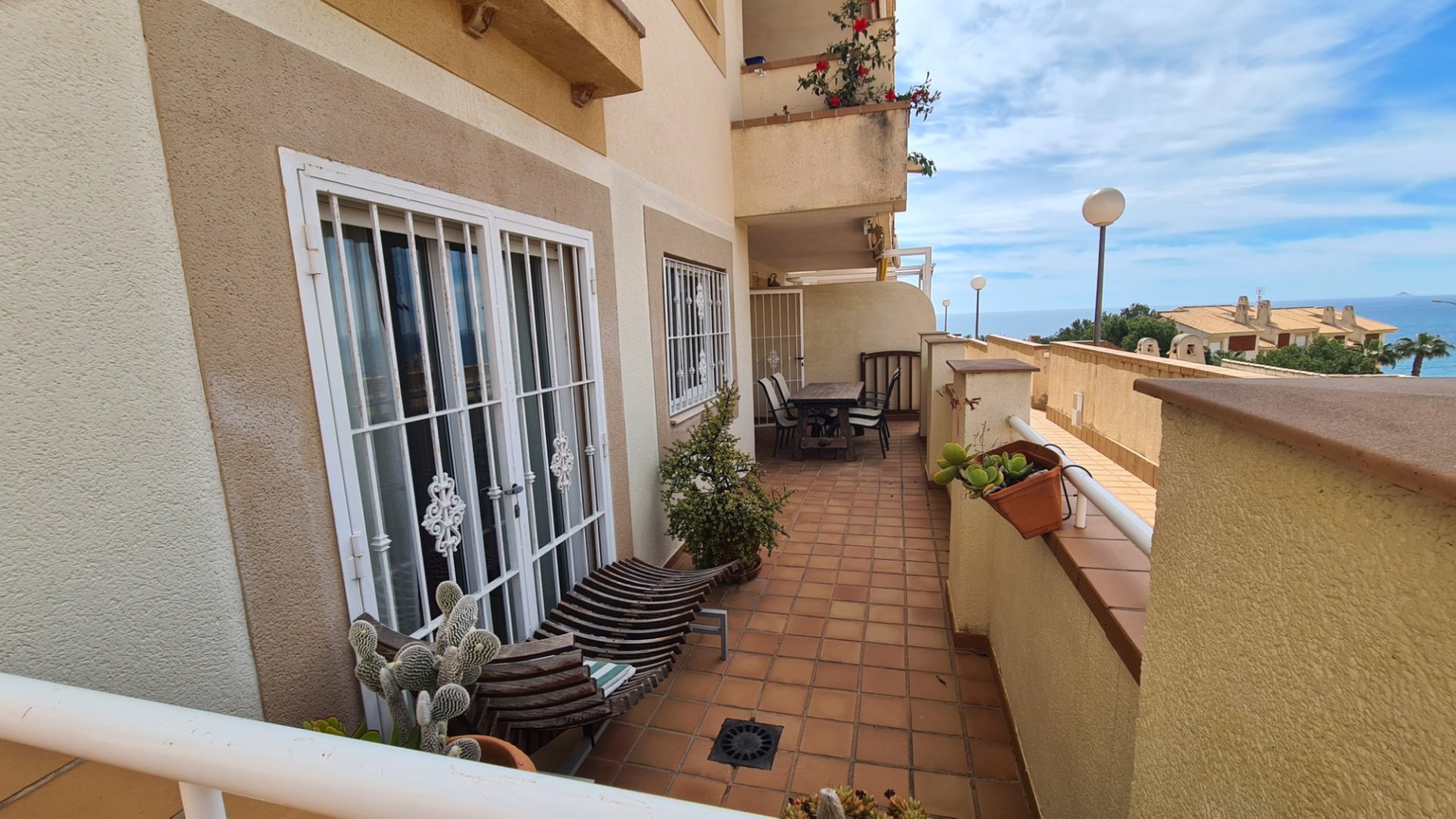 Apartamento en Alicante, España 3 dormitorios,  No. 133643