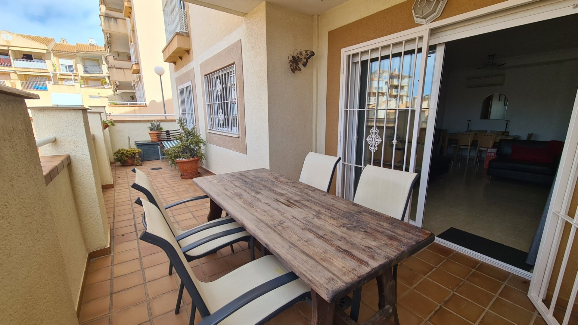 Apartamento en Alicante, España 3 dormitorios,  No. 133643