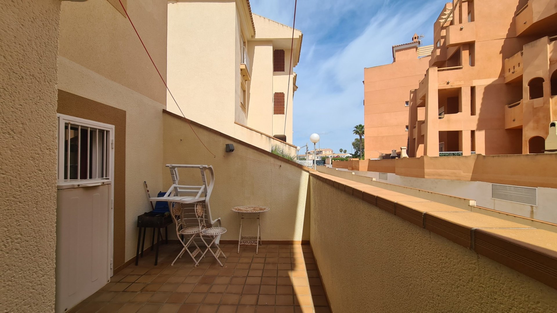 Apartamento en Alicante, España 3 dormitorios,  No. 133643
