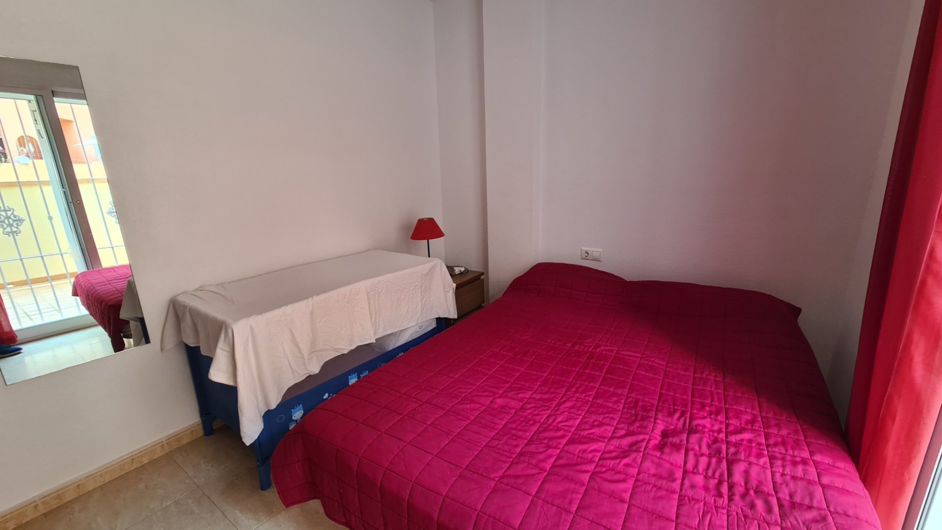 Apartamento en Alicante, España 3 dormitorios,  No. 133643