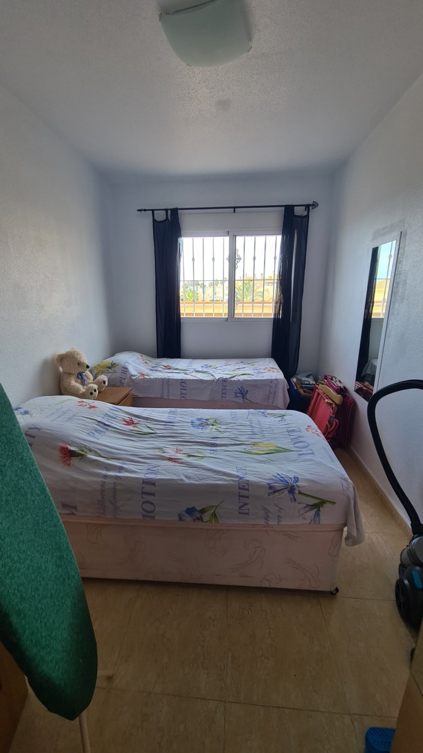 Apartamento en Alicante, España 3 dormitorios,  No. 133643