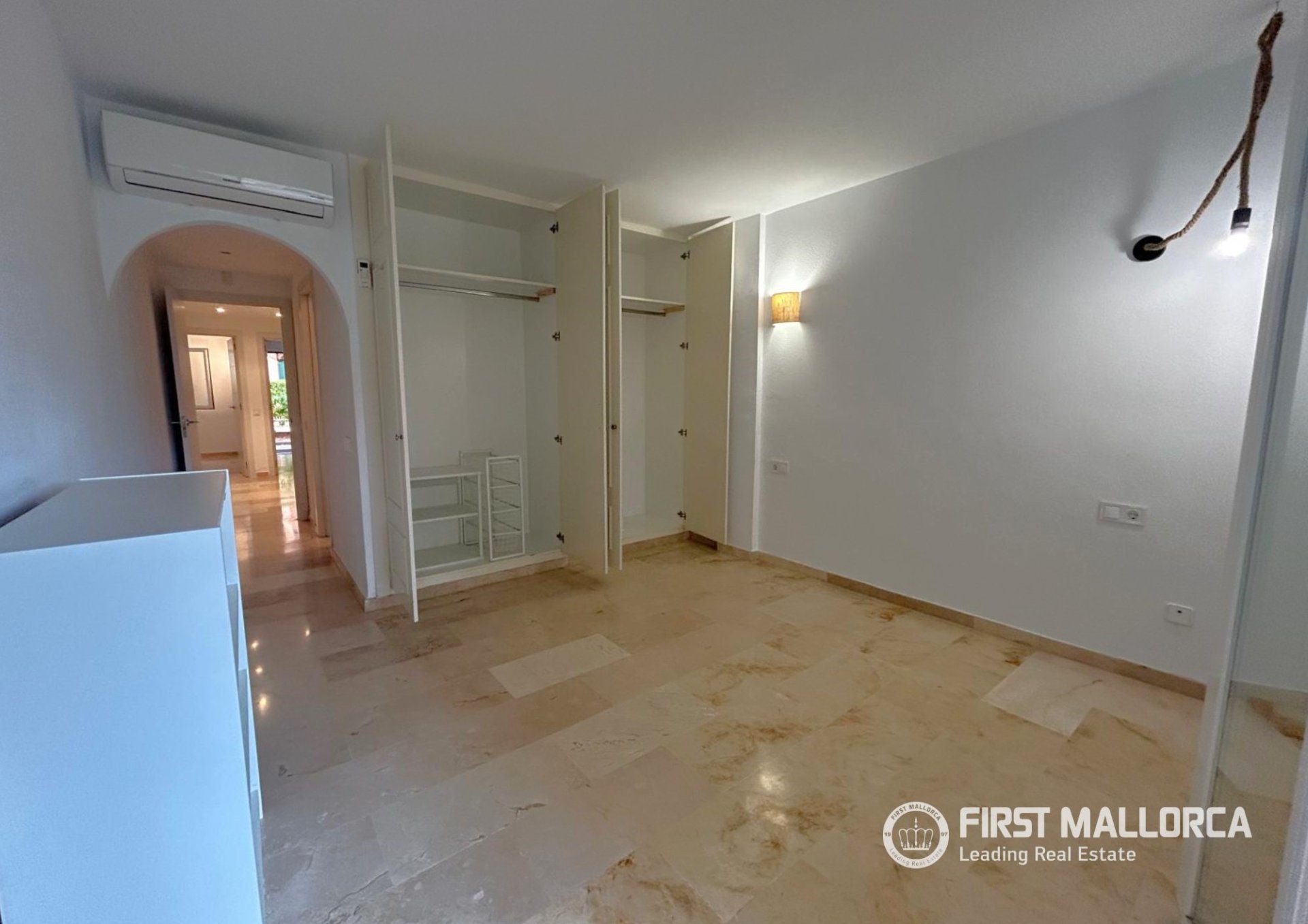 Apartamento en Port Adriano, Mallorca, España 4 dormitorios, 140 m2 No. 177325
