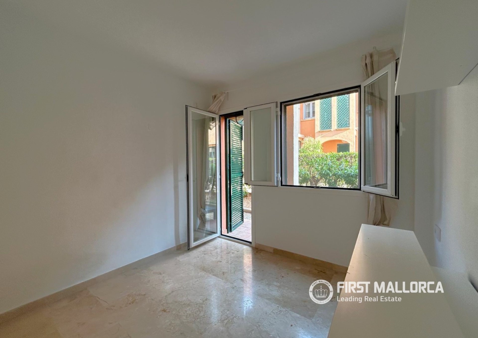 Apartamento en Port Adriano, Mallorca, España 4 dormitorios, 140 m2 No. 177325