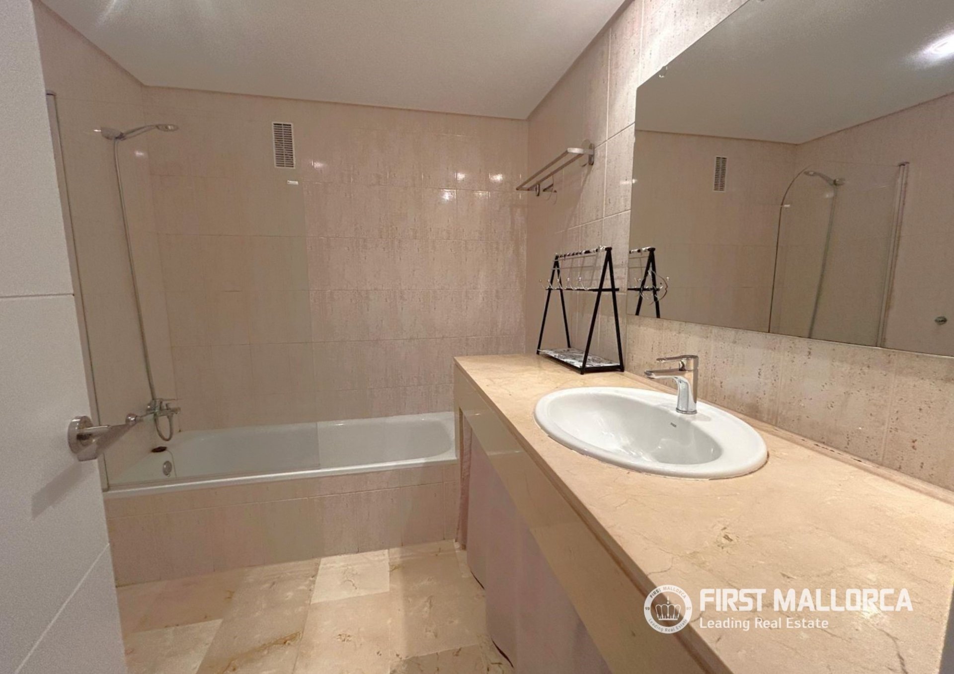 Apartamento en Port Adriano, Mallorca, España 4 dormitorios, 140 m2 No. 177325