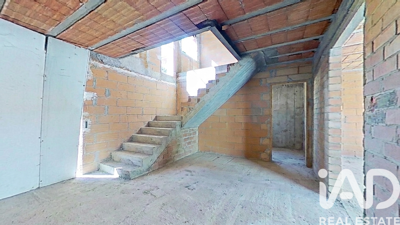 Hus i Rossello, Lleida, Spanien 4 sovrum, 246 kvm. Nr. 185491