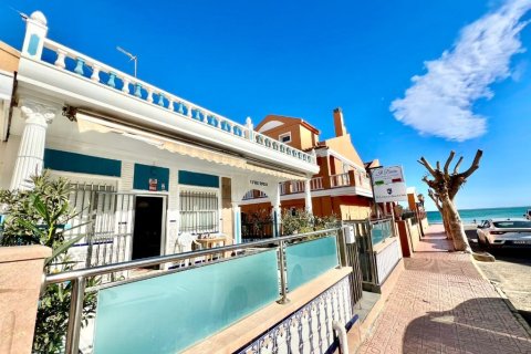 Radhus i La Mata, Alicante, Spanien 3 sovrum, 80 kvm. Nr. 145341