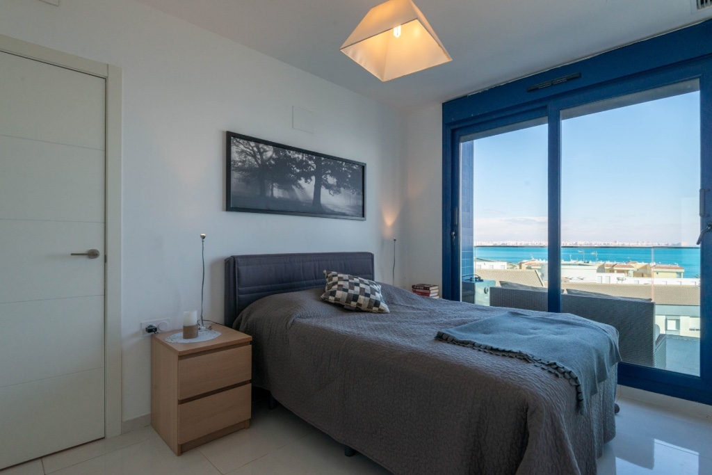 Appartamento a Punta Prima, Alicante, Spagna 2 camere da letto, 72 mq. N° 145342