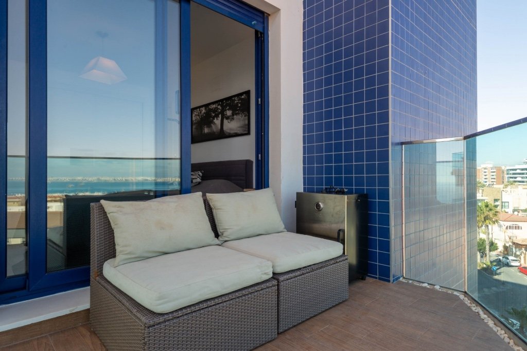 Appartamento a Punta Prima, Alicante, Spagna 2 camere da letto, 72 mq. N° 145342
