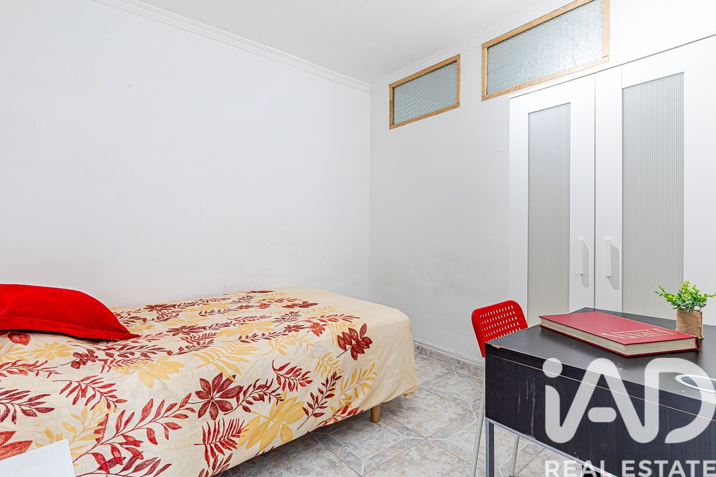 Huoneisto Madrid, Espanja 4 makuuhuonetta, 90 m2 No. 188247