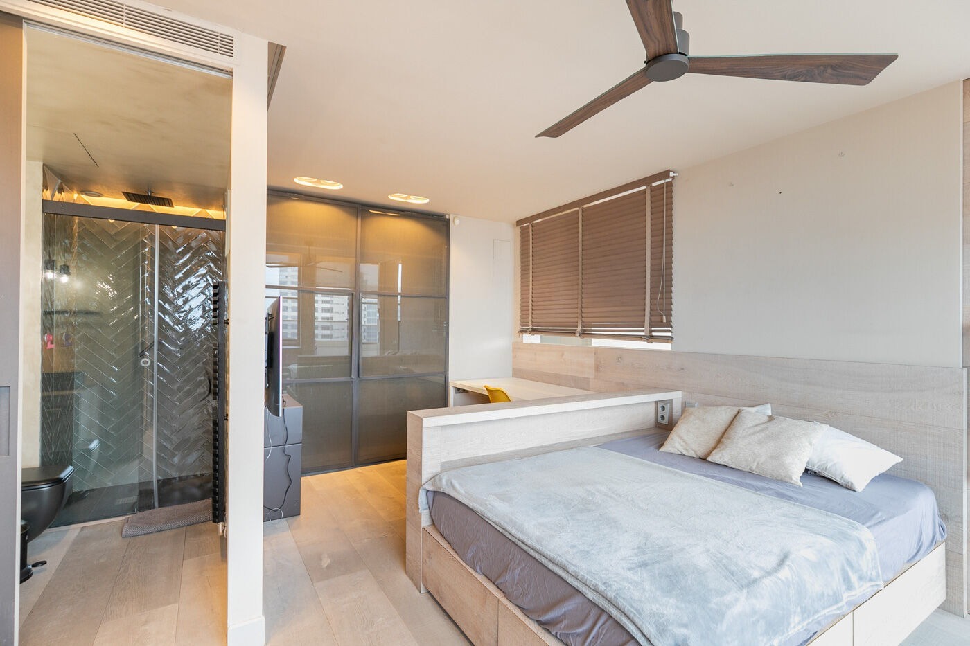 Dzīvoklis Barcelona, Spānijā 3 istabas,  Nr. 141023