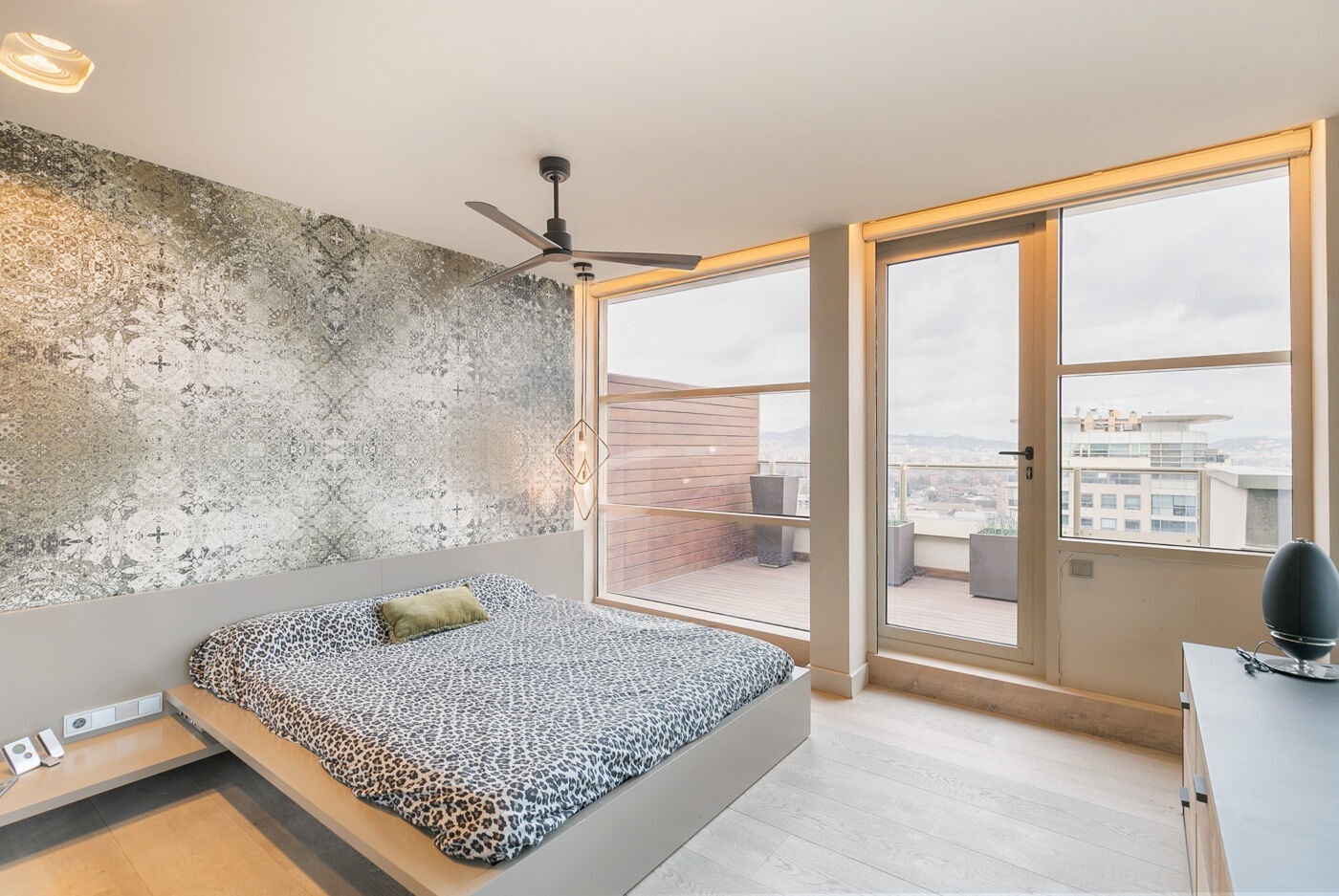 Dzīvoklis Barcelona, Spānijā 3 istabas,  Nr. 141023