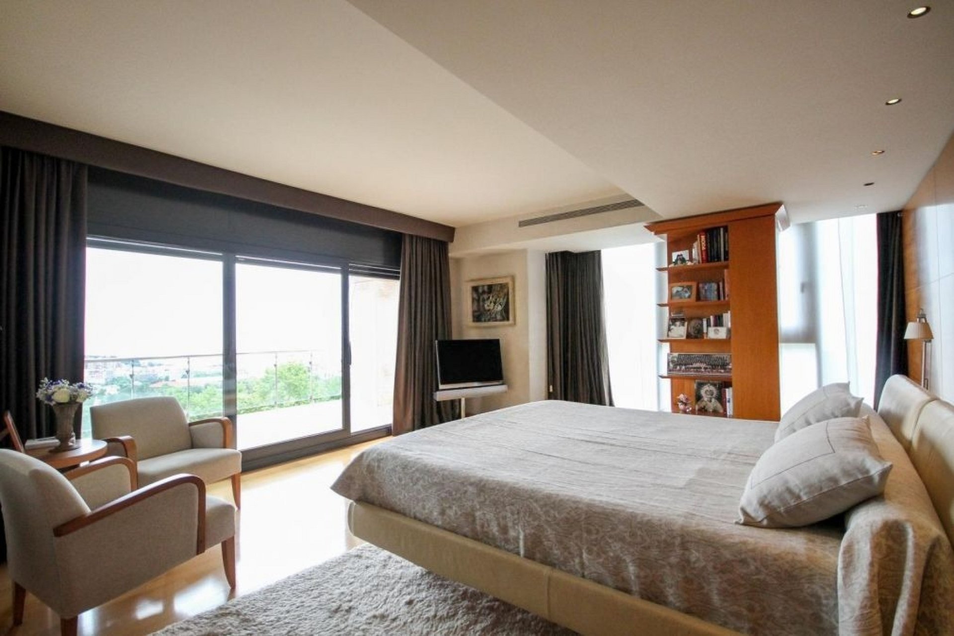 House in Barcelona, Spanien 5 Schlafzimmer,  Nr. 141018