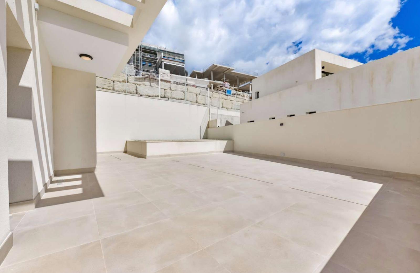 Villa a Finestrat, Alicante, Spagna 7 camere da letto, 636 mq. N° 165659