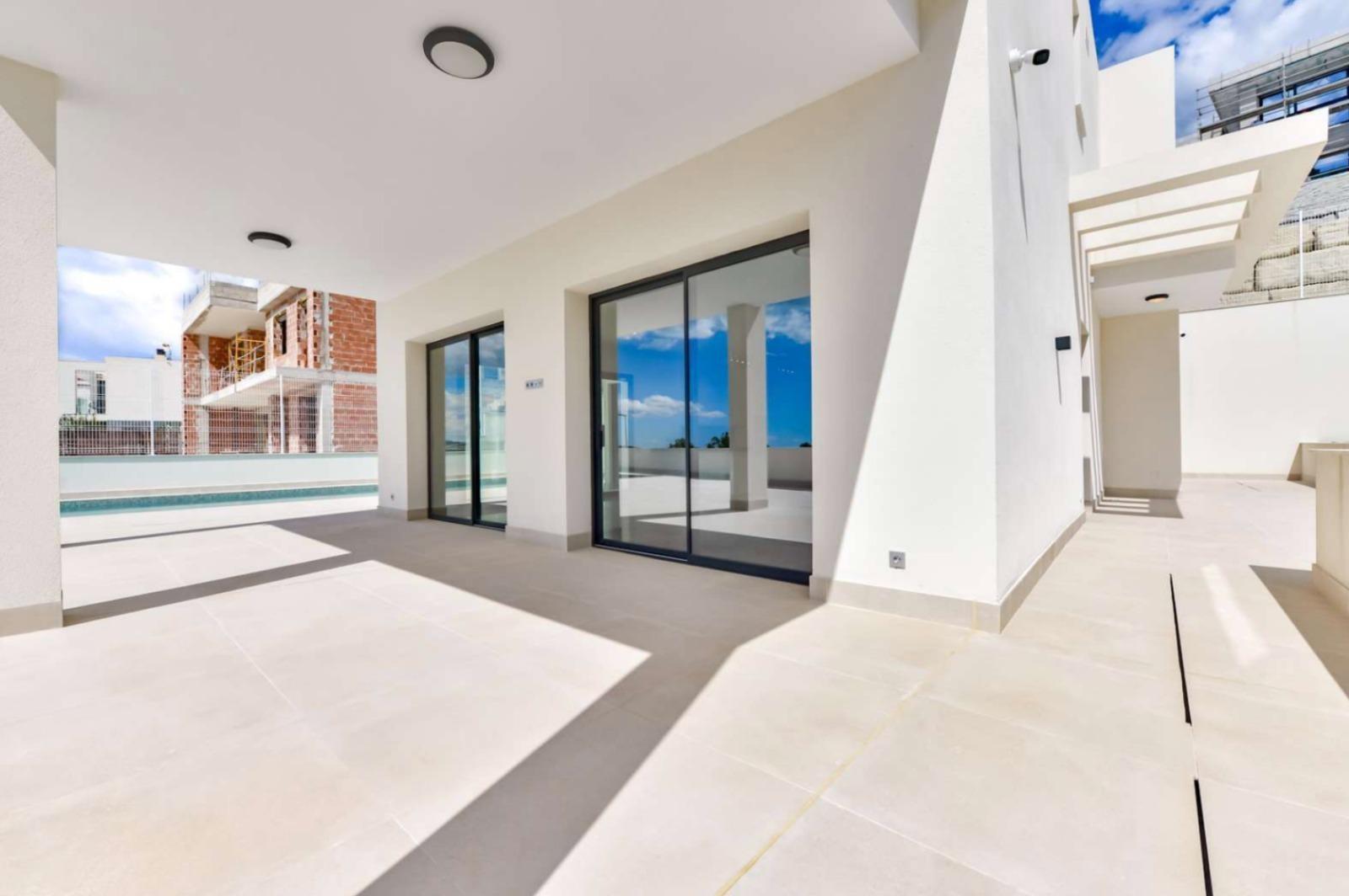 Villa a Finestrat, Alicante, Spagna 7 camere da letto, 636 mq. N° 165659