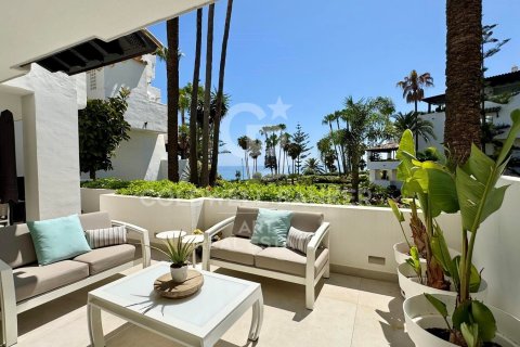 Lägenhet i Marbella, Malaga, Spanien 3 sovrum, 140 kvm. Nr. 157519