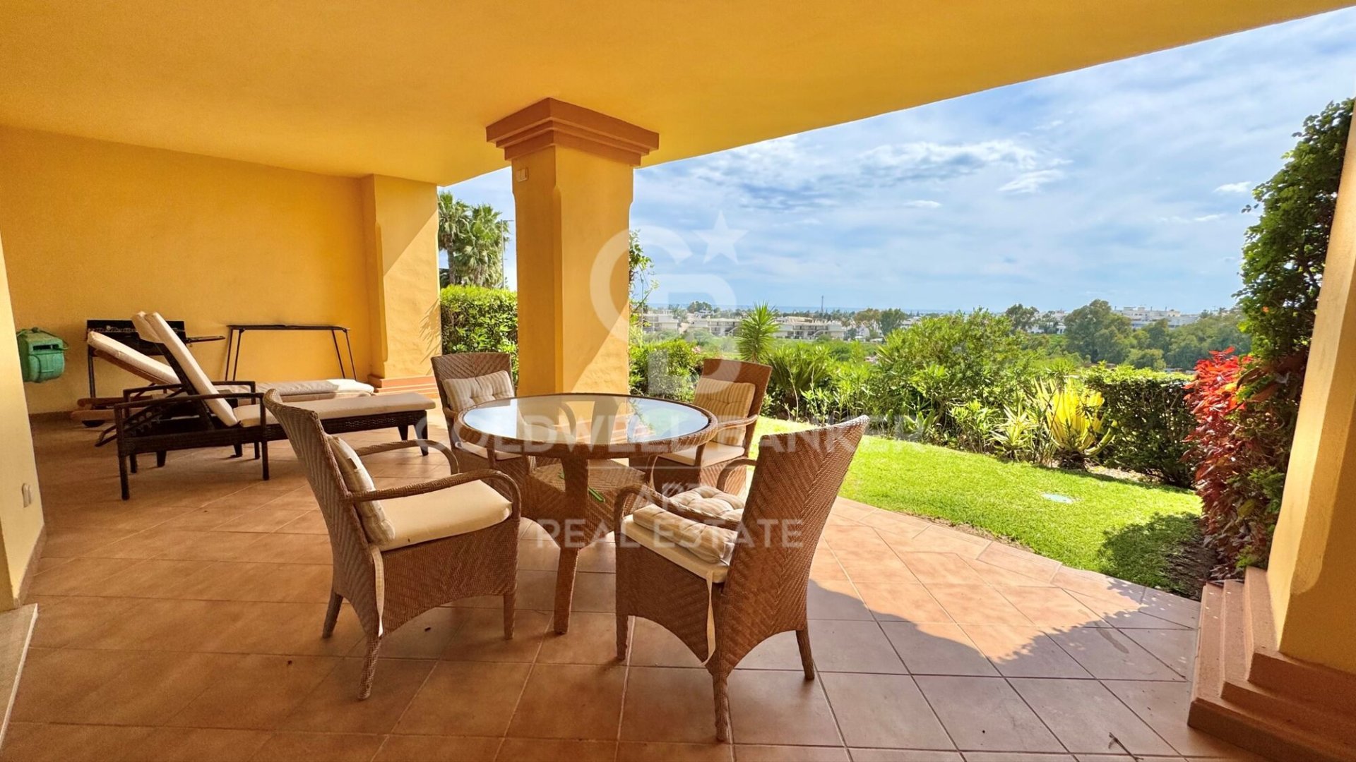 Apartment in Marbella, Malaga, Spain 2 bedrooms, 104 sq.m. No. 157520