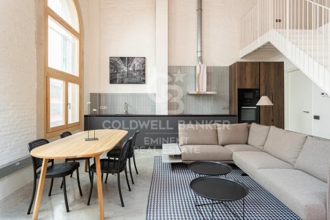 Bliźniak w Barcelona, Hiszpania 2 sypialnie, 117 mkw. nr 157521