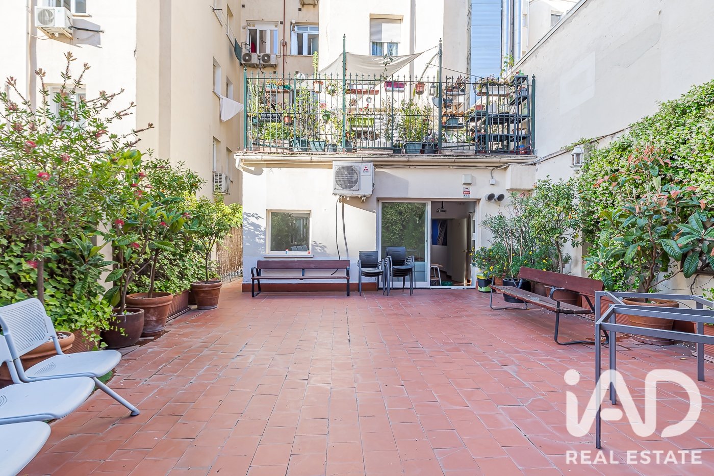 Huoneisto Madrid, Espanja 4 makuuhuonetta, 353 m2 No. 187801