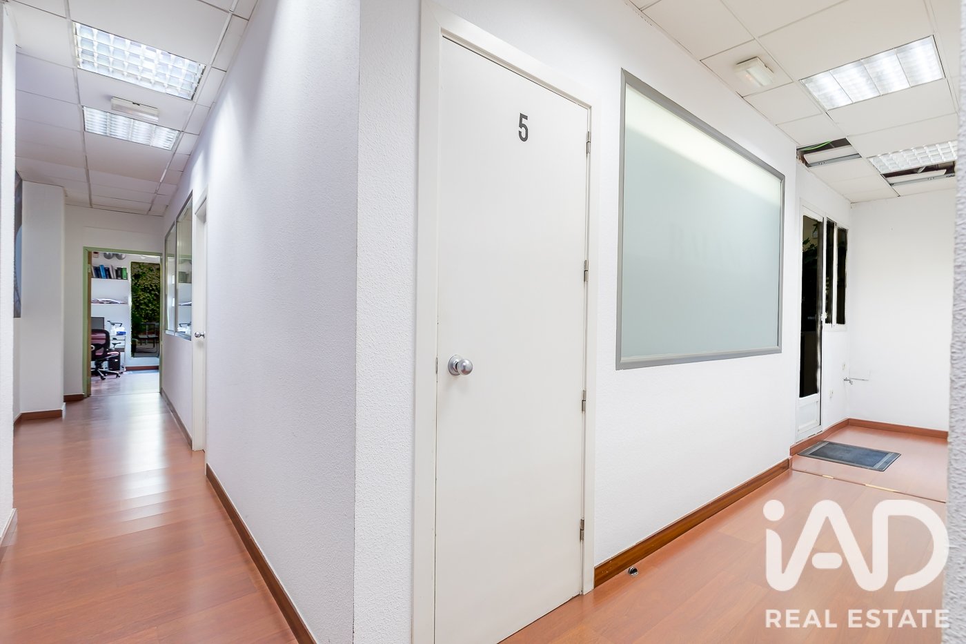 Huoneisto Madrid, Espanja 4 makuuhuonetta, 353 m2 No. 187801