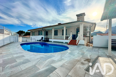 Apartament w La Nucia, Alicante, Hiszpania 5 sypialni, 377 mkw. nr 187884