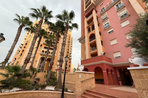 Appartamento a Torrevieja, Alicante, Spagna 3 camere da letto, 110 mq. N° 186826