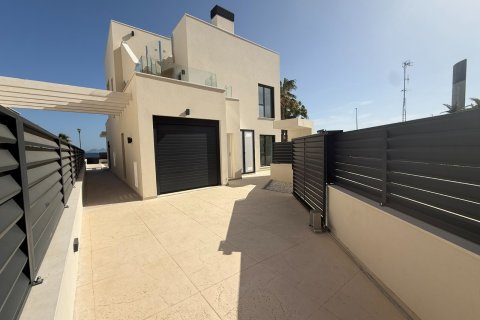 Villa in Los Alcazares, Murcia, Spanien 3 Schlafzimmer, 125 m2 Nr. 135288