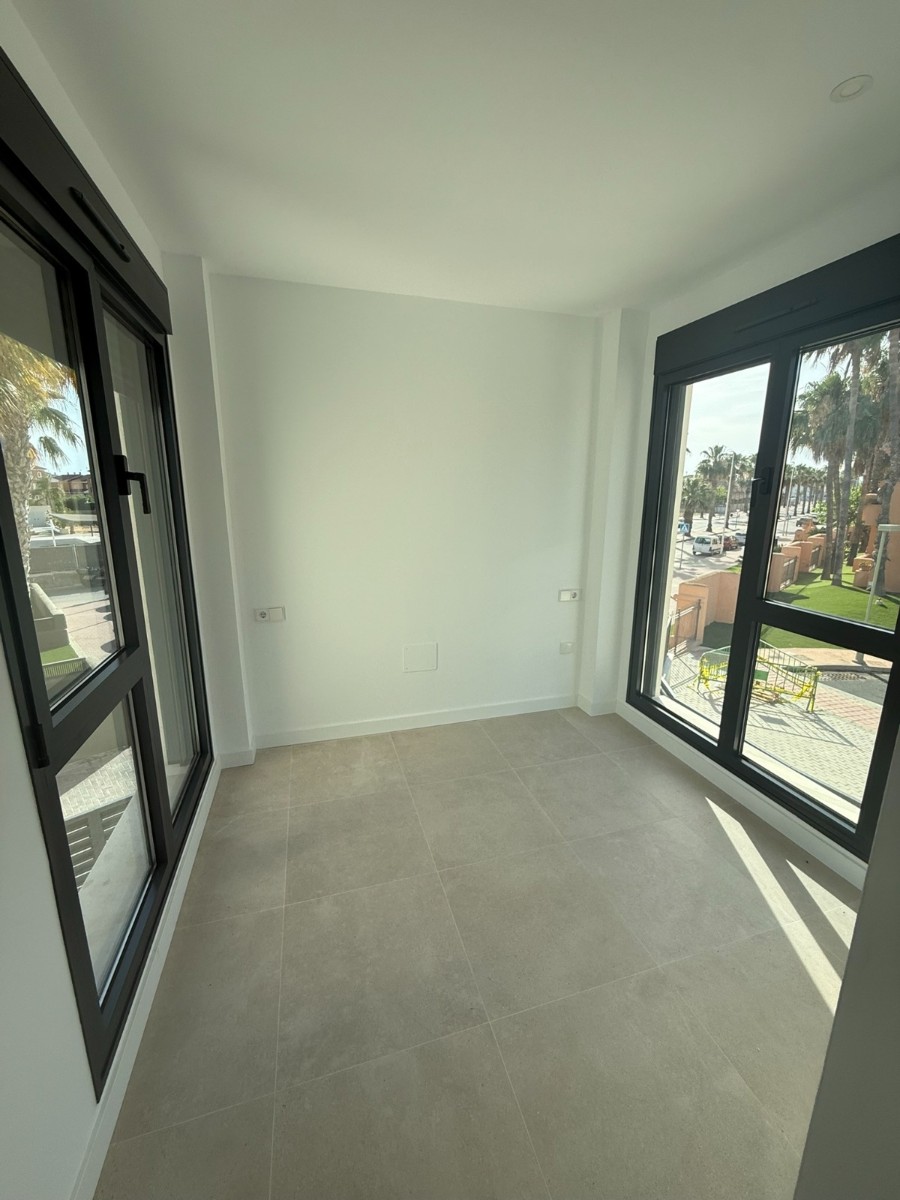 Villa à Los Alcazares, Murcia, Espagne 3 chambres, 125 m2 No. 135288