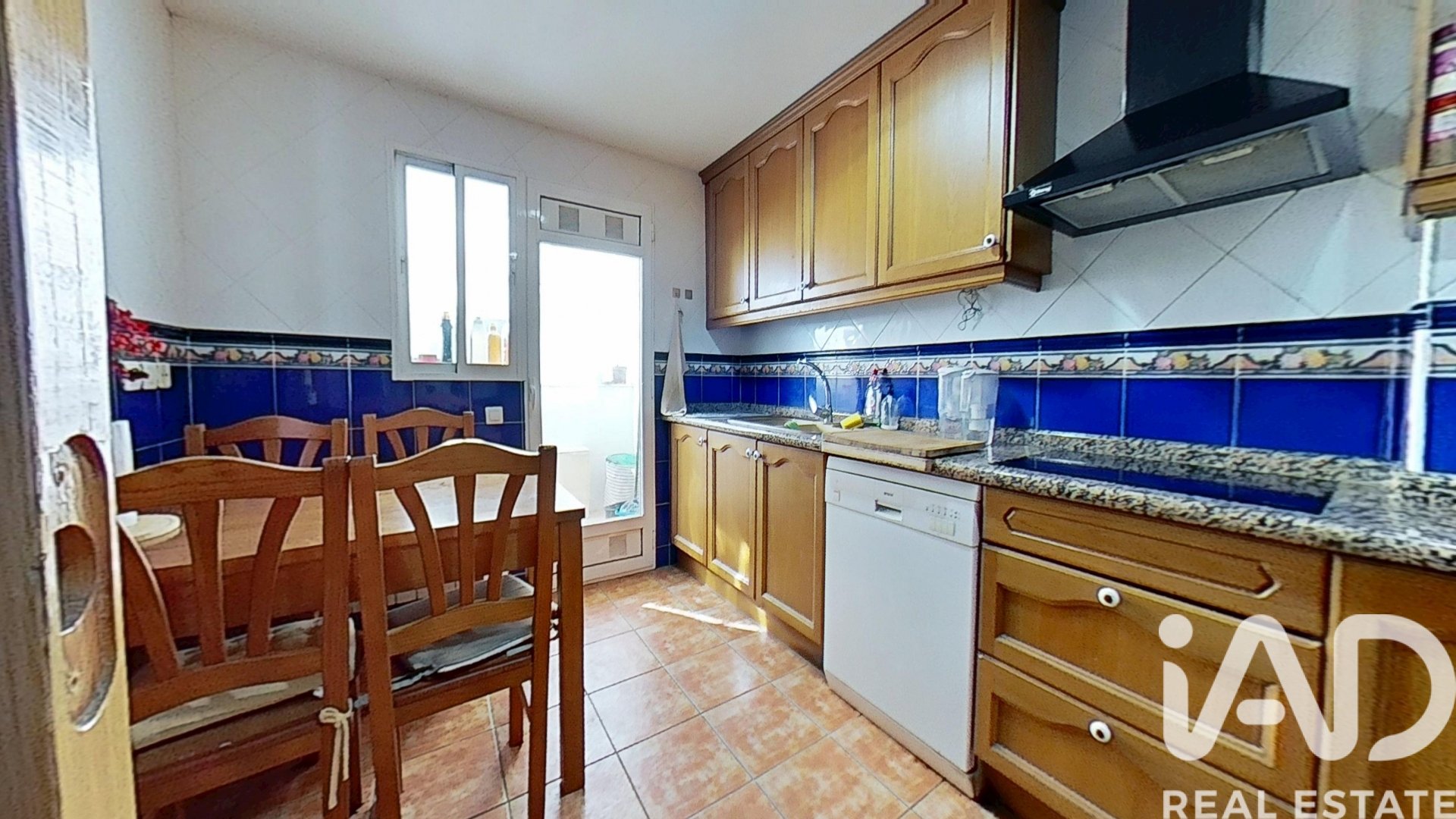 Dvīņu māja Castellon de la Plana, Castellon, Spānijā 4 istabas, 231 m2 Nr. 172746