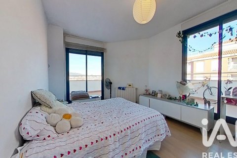 Tvåvåningslägenhet i Castellon de la Plana, Castellon, Spanien 4 sovrum, 231 kvm. Nr. 172746