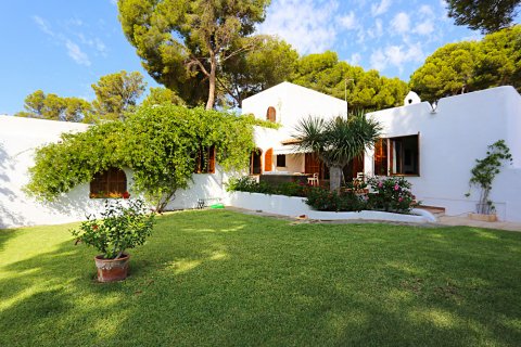 Villa in Sol De Mallorca, Mallorca, Spain 6 bedrooms, 240 sq.m. No. 109874