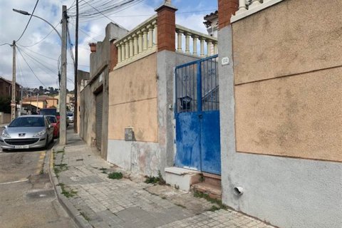 Дом в Сан-Висенс дельс Хортс, Барселона, Испания 4 спальни, 83м2 №167214
