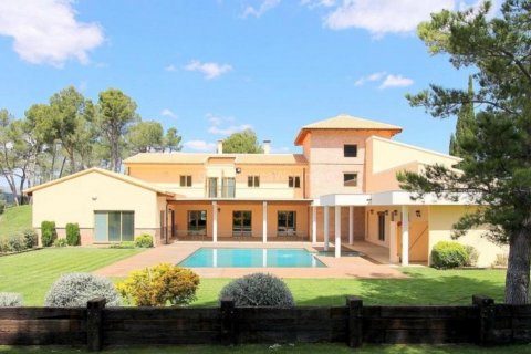 Villa in Penaguila, Alicante, Spain 6 bedrooms, 1586 sq.m. No. 98491