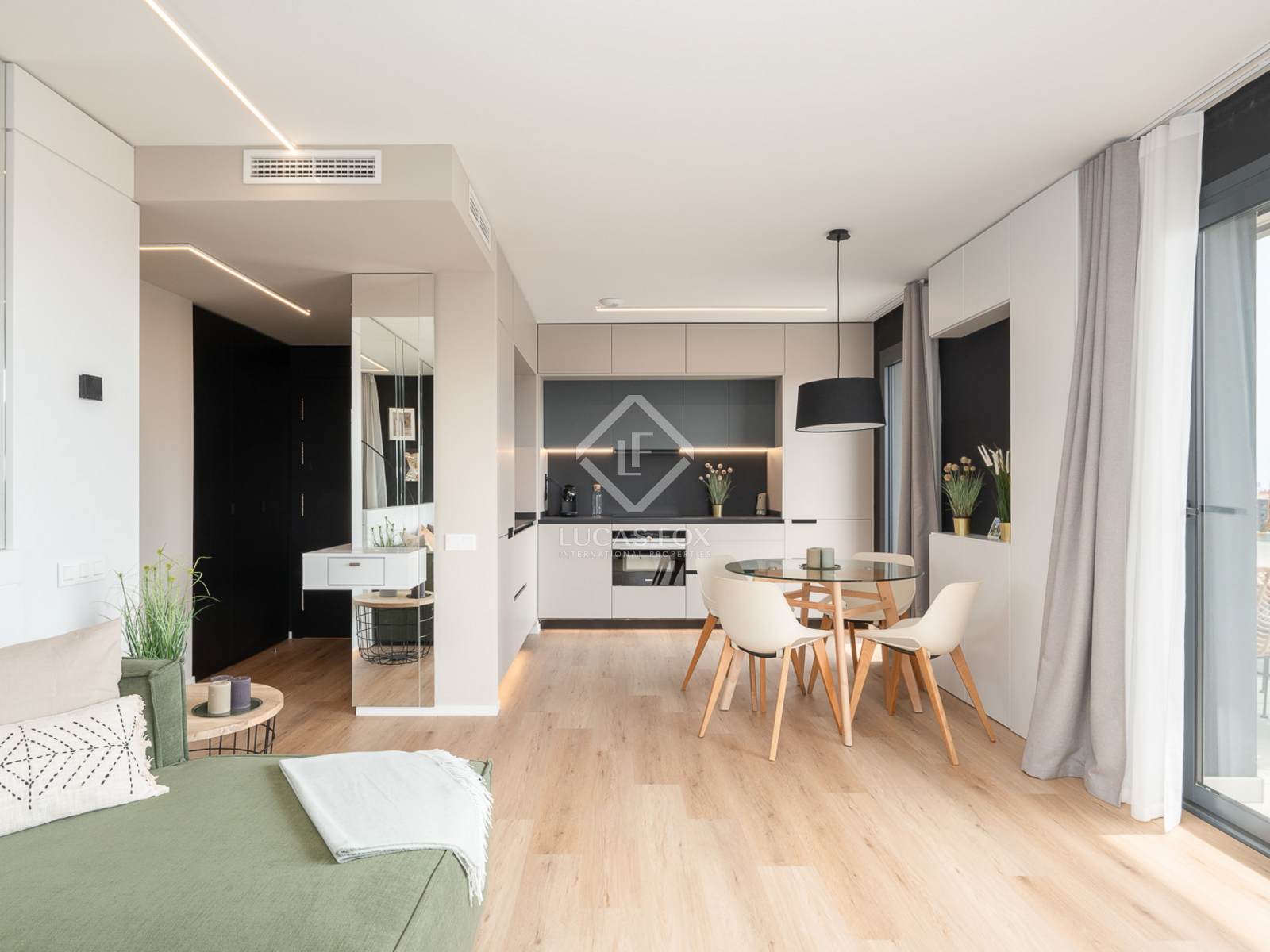 Apartamento en Barcelona, España 3 dormitorios, 88 m2 No. 150705
