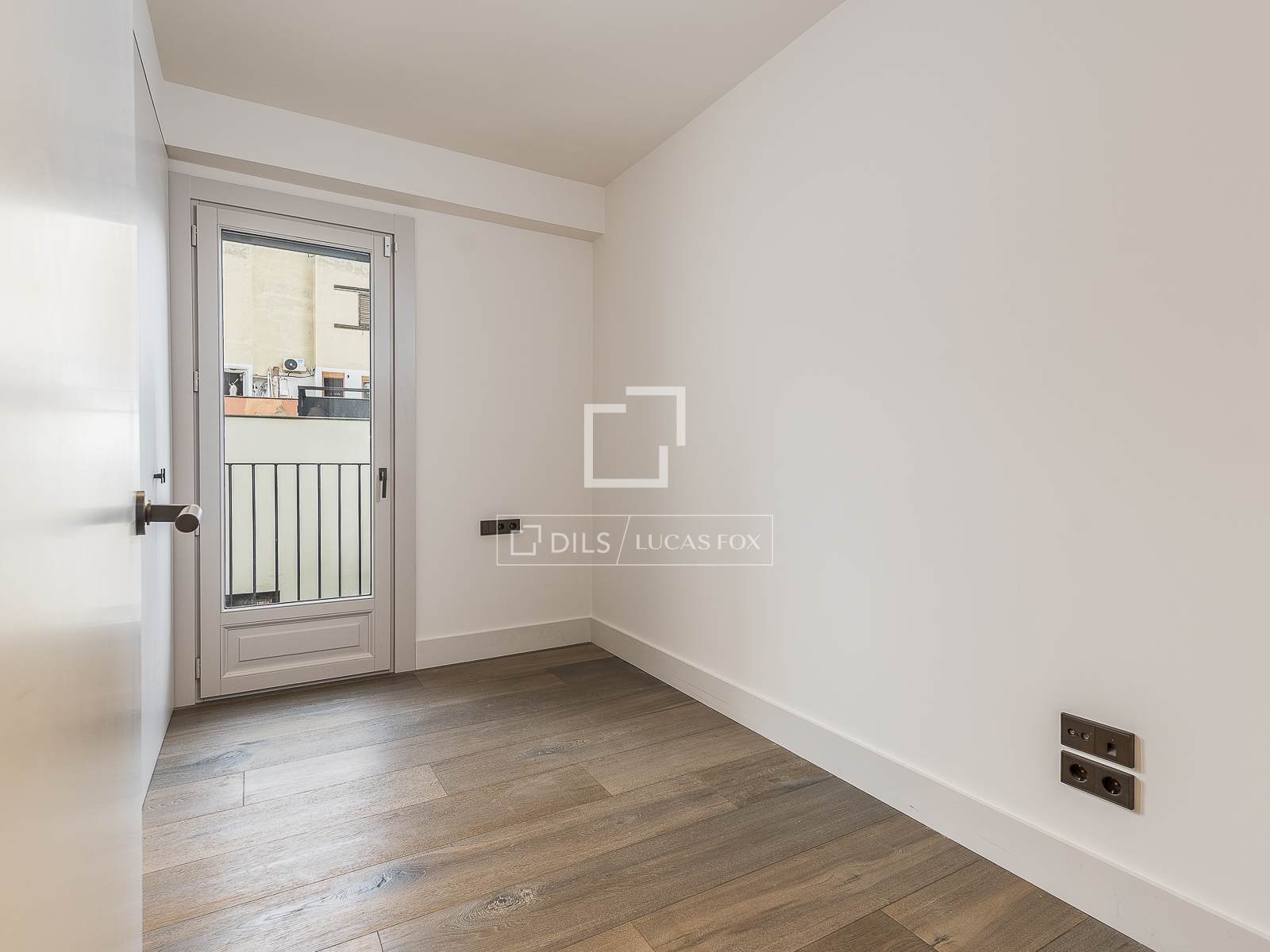 Квартира в Барселона, Испания 2 спальни, 90м2 №150700
