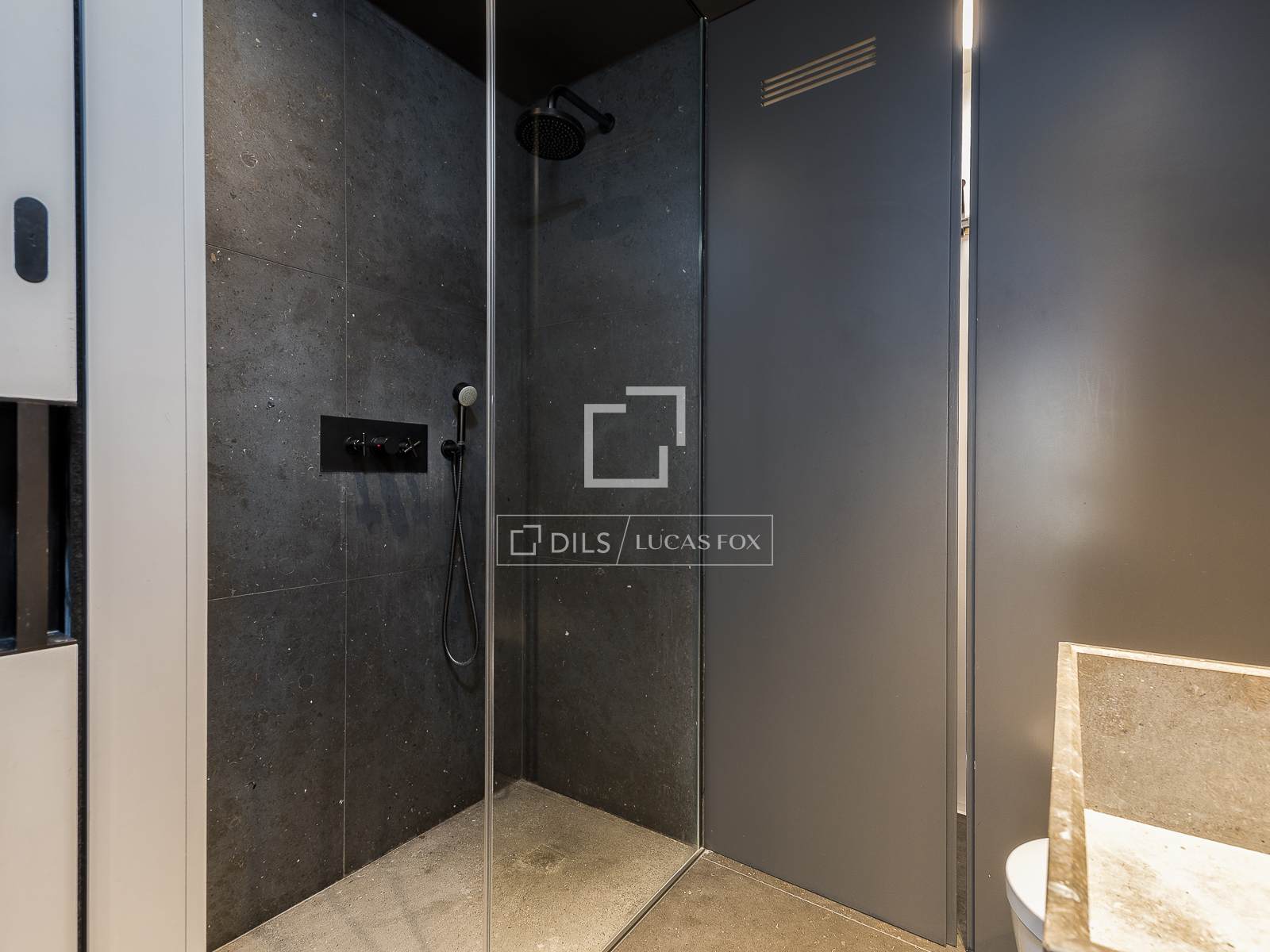 Квартира в Барселона, Испания 2 спальни, 90м2 №150700