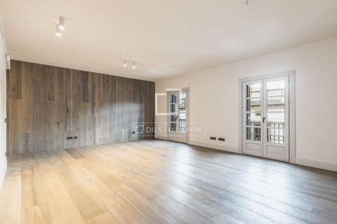 Apartment à Barcelona, Espagne 2 chambres, 90 m2 No. 150700