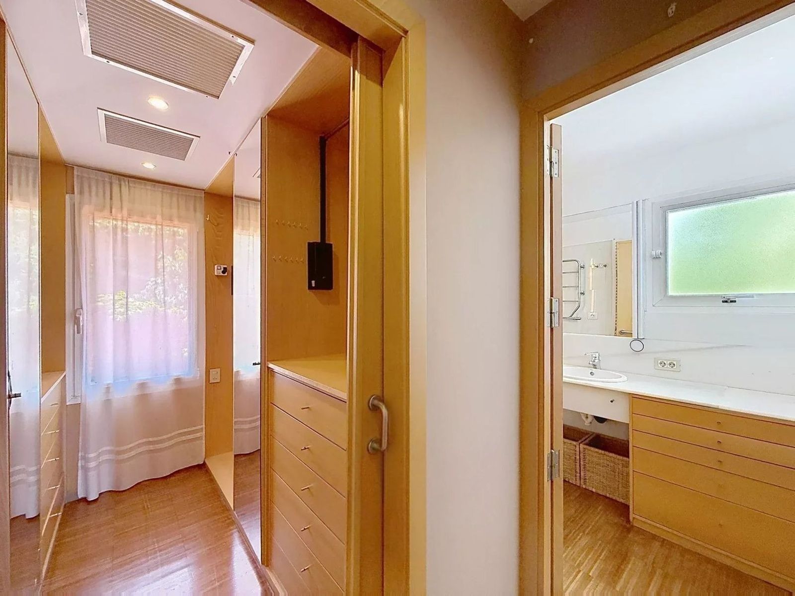 Māja Cabrils, Barcelona, Spānijā 4 istabas, 376 m2 Nr. 192070