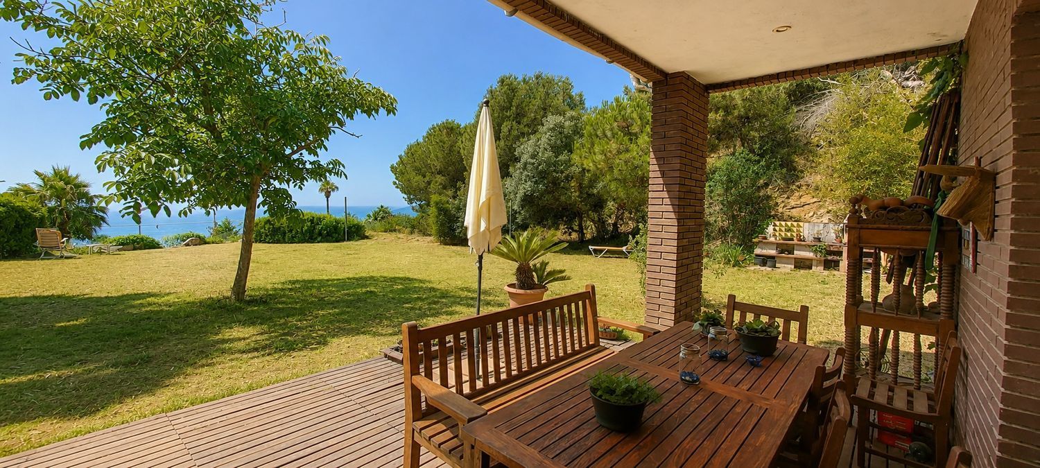 House à Cabrils, Barcelona, Espagne 5 chambres, 663 m2 No. 192071