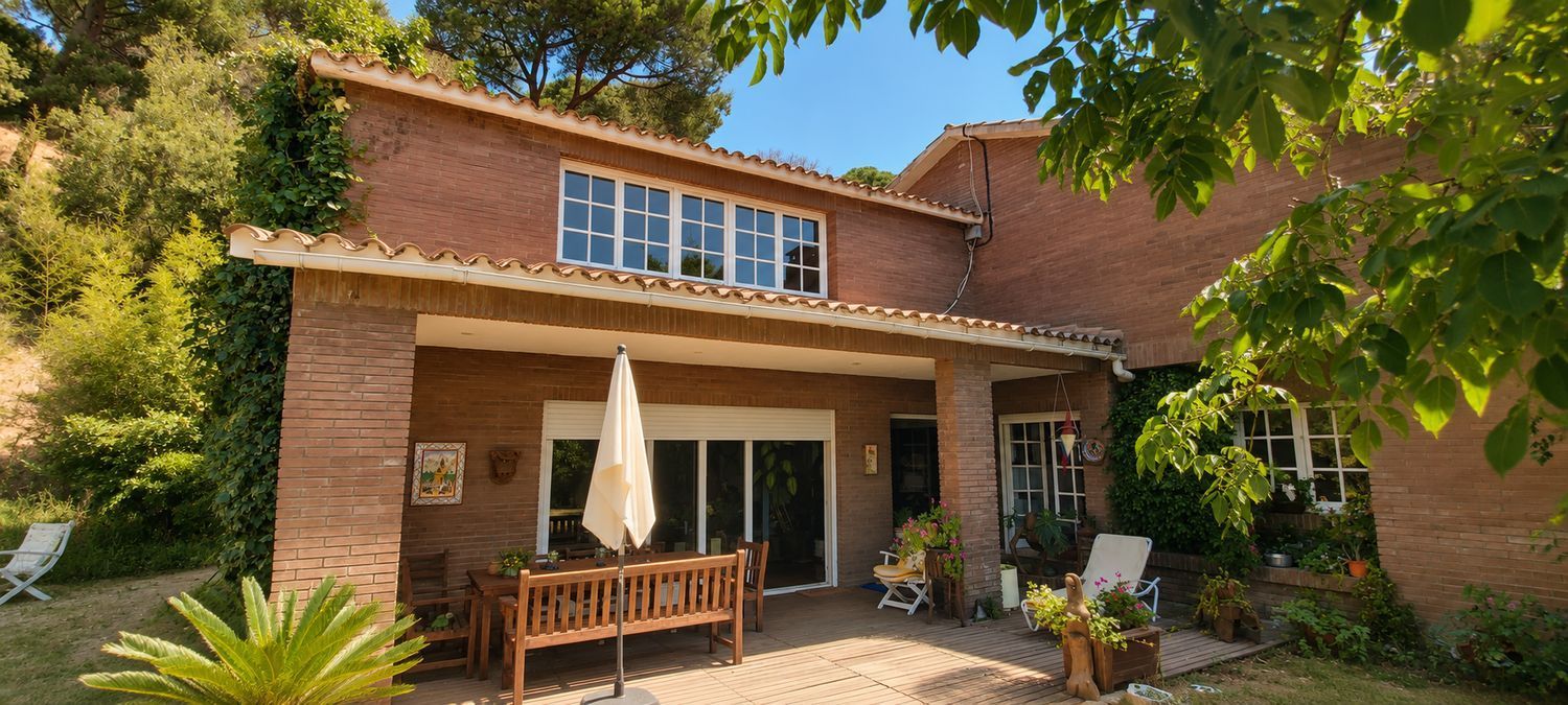 House à Cabrils, Barcelona, Espagne 5 chambres, 663 m2 No. 192071