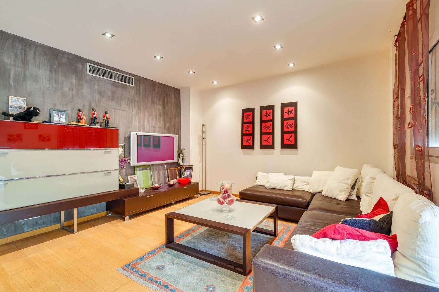 Wohnung in Barcelona, Spanien 4 Schlafzimmer, 126 m2 Nr. 192068