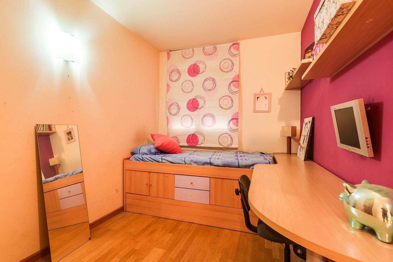 Wohnung in Barcelona, Spanien 4 Schlafzimmer, 126 m2 Nr. 192068