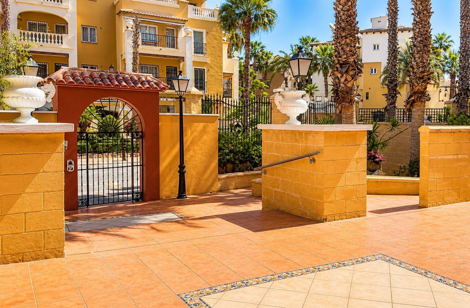 Lägenhet i Torrevieja, Alicante, Spanien 3 sovrum, 93 kvm. Nr. 189349