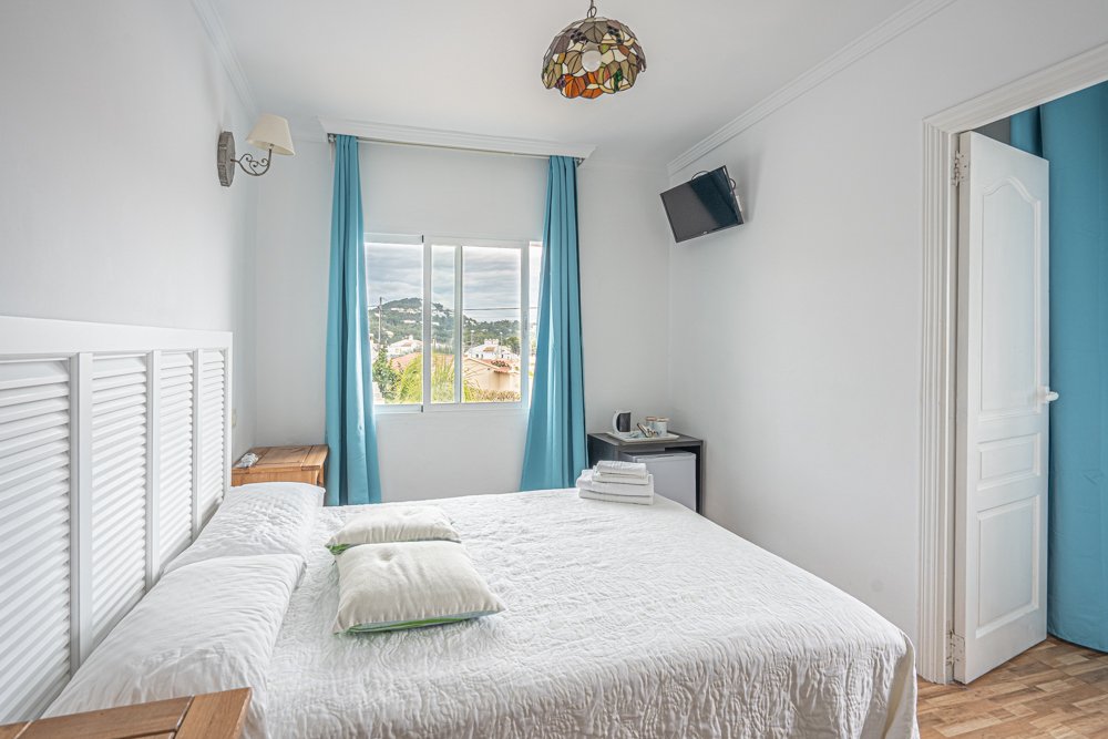 Commercial property in Calpe, Alicante, Spain 11 bedrooms, 335 sq.m. No. 78876