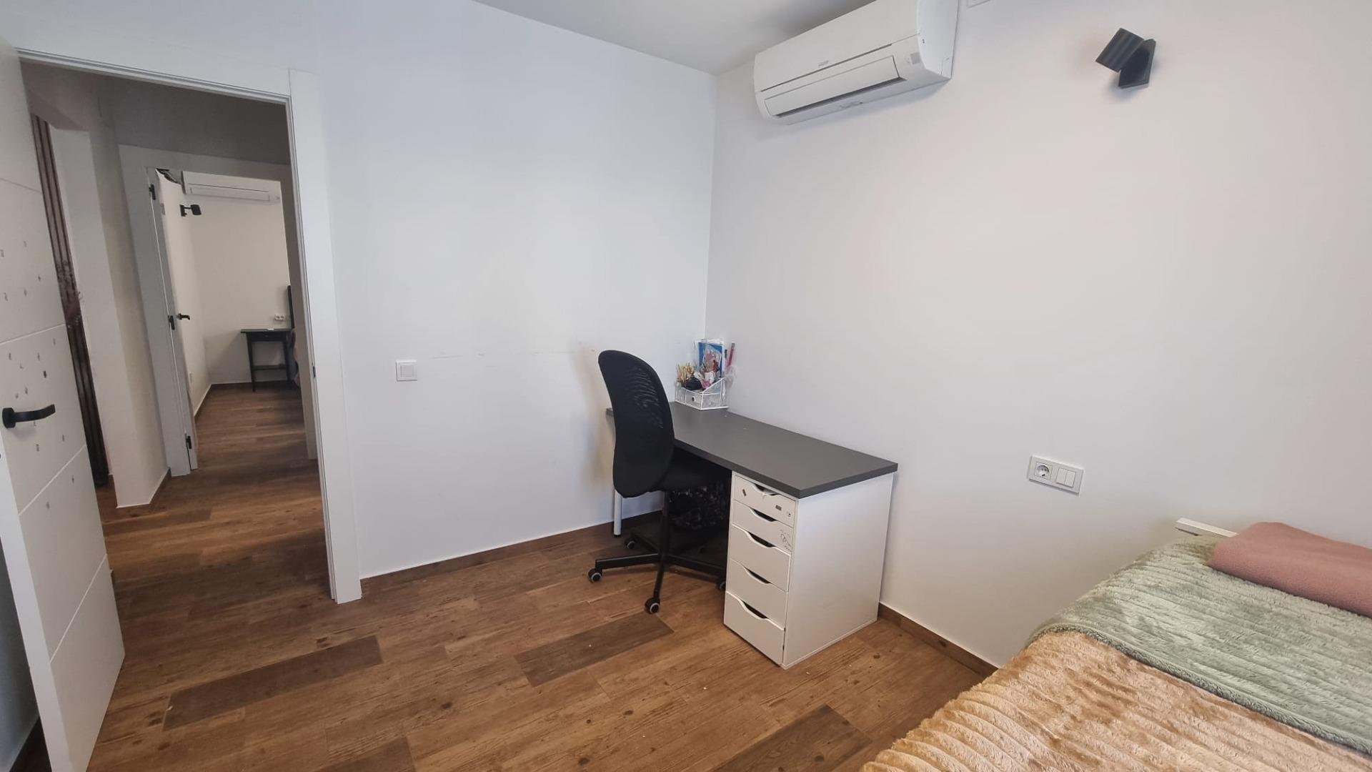 Huvila Los Balcones, Alicante, Espanja 4 makuuhuonetta, 240 m2 No. 195871