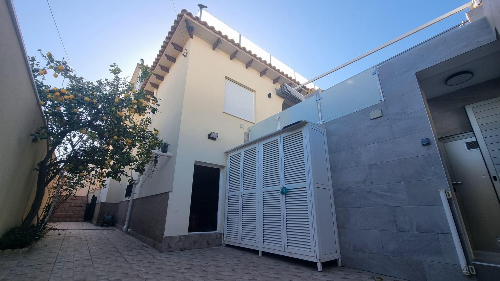 Huvila Los Balcones, Alicante, Espanja 4 makuuhuonetta, 240 m2 No. 195871