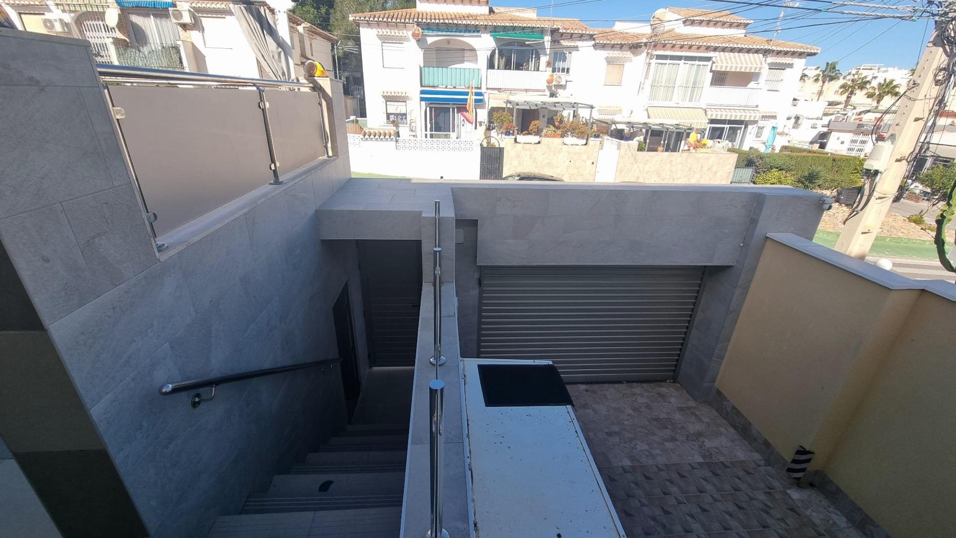 Huvila Los Balcones, Alicante, Espanja 4 makuuhuonetta, 240 m2 No. 195871