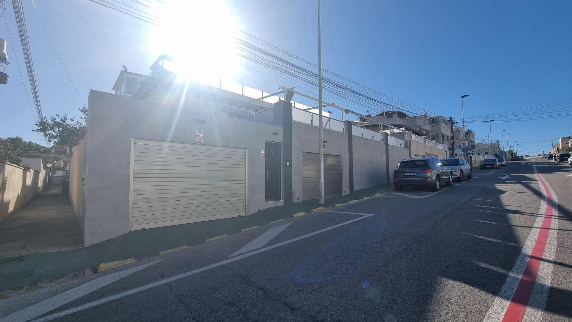 Huvila Los Balcones, Alicante, Espanja 4 makuuhuonetta, 240 m2 No. 195871