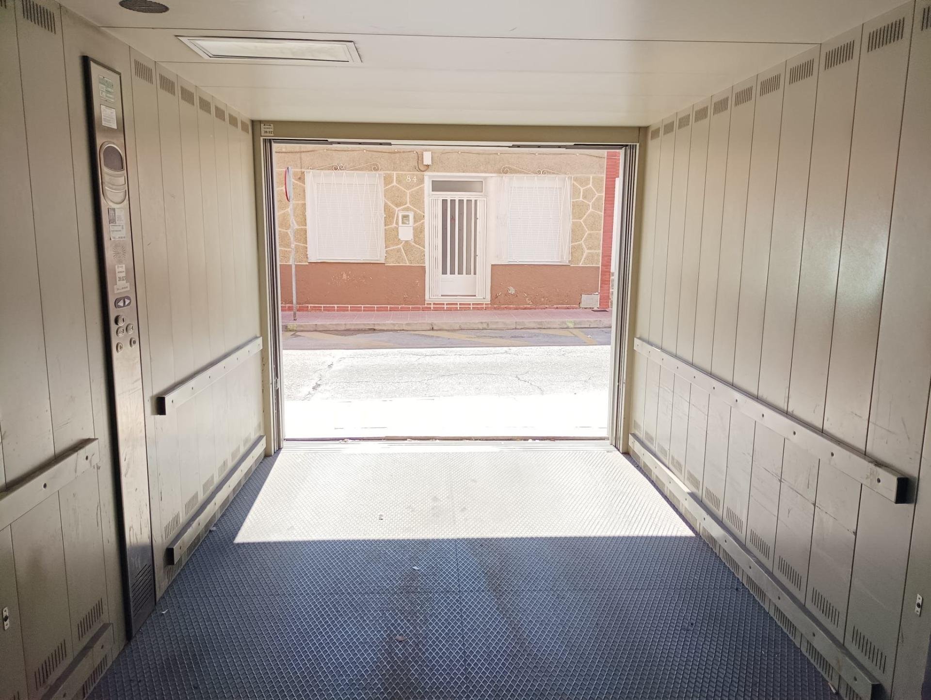 Huoneisto Torrevieja, Alicante, Espanja 2 makuuhuonetta, 92 m2 No. 195874